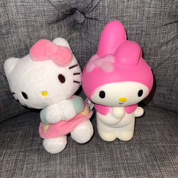 (sold individually) Hello Kitty Plushies/Accesories - Picture 8 of 9
